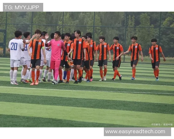 各班足球明星风采大比拼展现青春活力与团队精神