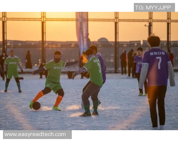 在雪地中奔跑的足球明星们展现非凡技艺与激情的冬季挑战